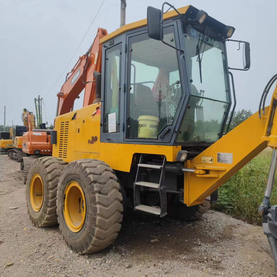 XCMG GR215 Grader CLick for Discount - Грейдер: фото 4 XCMG GR215 Grader CLick for Discount - Грейдер: фото 4