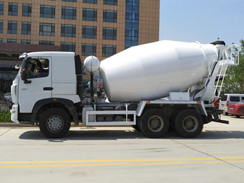 SINOTRUK Concrete Mixer Truck for Sale in Ghana - Автобетоносмеситель: фото 5 SINOTRUK Concrete Mixer Truck for Sale in Ghana - Автобетоносмеситель: фото 5