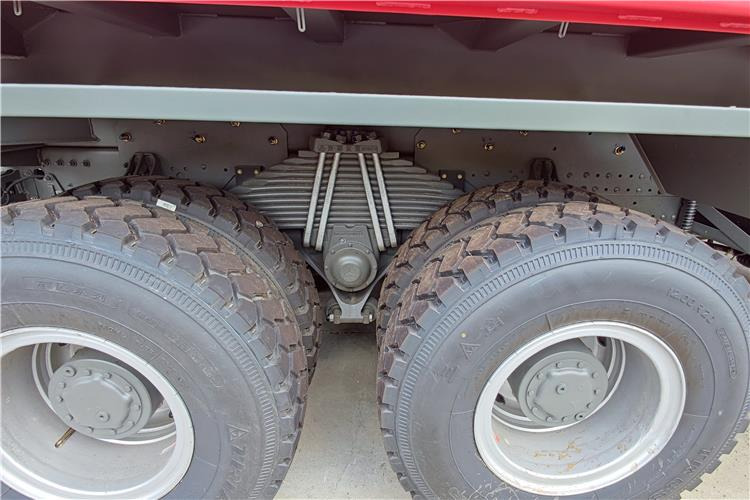 SINOTRUK Used Howo 340 Tipper Truck 6x4 for Sale Price In Senegal - Самосвал: фото 4 SINOTRUK Used Howo 340 Tipper Truck 6x4 for Sale Price In Senegal - Самосвал: фото 4