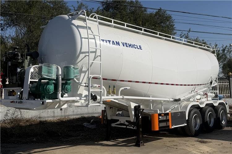 TITAN 3 Axle 50 Ton Dry Bulker Cement Tanker Trailer for Sale In Saudi Arabia - Полуприцеп цистерна для сыпучих грузов: фото 1 TITAN 3 Axle 50 Ton Dry Bulker Cement Tanker Trailer for Sale In Saudi Arabia - Полуприцеп цистерна для сыпучих грузов: фото 1