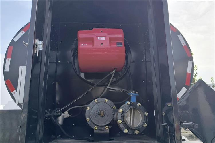 TITAN 3 Axle Asphalt Tank Semi Trailer for Sale In Nigeria - Полуприцеп-цистерна: фото 4 TITAN 3 Axle Asphalt Tank Semi Trailer for Sale In Nigeria - Полуприцеп-цистерна: фото 4