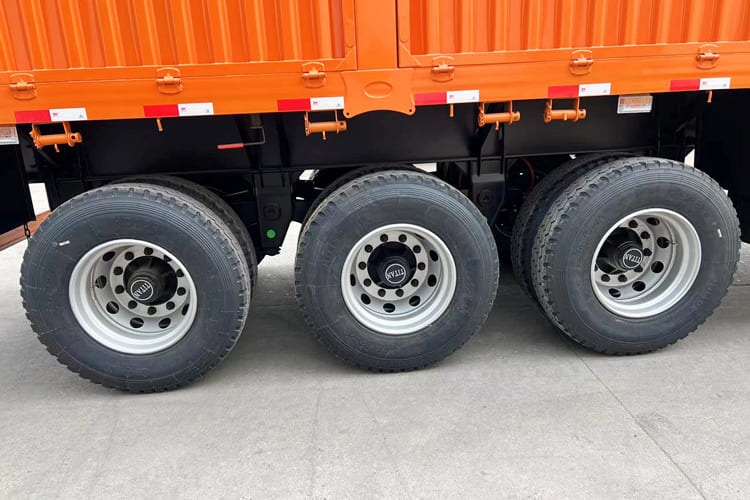 TITAN Fence Trailer for Sale in Saudi Arabia - Полуприцеп для перевозки животных: фото 5 TITAN Fence Trailer for Sale in Saudi Arabia - Полуприцеп для перевозки животных: фото 5