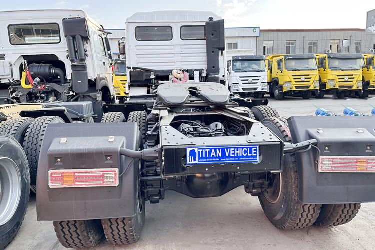 SHACMAN F3000 Shacman Truck Tractor for Sale in Nigeria - Тягач: фото 2 SHACMAN F3000 Shacman Truck Tractor for Sale in Nigeria - Тягач: фото 2