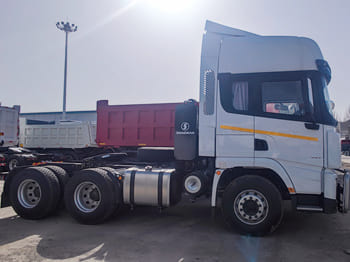 SHACMAN Shacman Trailer Truck for Sale in Sierra Leone - Тягач: фото 2 SHACMAN Shacman Trailer Truck for Sale in Sierra Leone - Тягач: фото 2