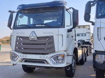 SINOTRUK 6x4 Sino Howo Truck for Sale in Sierra Leone - Тягач: фото 1 SINOTRUK 6x4 Sino Howo Truck for Sale in Sierra Leone - Тягач: фото 1