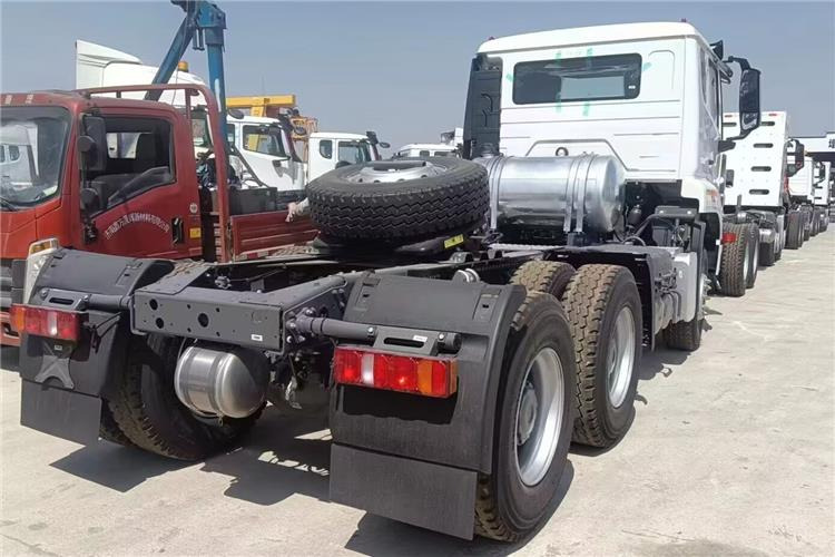 SINOTRUK Hohan NX Truck Price 371 hp 10 Wheeler for Sale In Tanzania - Тягач: фото 5 SINOTRUK Hohan NX Truck Price 371 hp 10 Wheeler for Sale In Tanzania - Тягач: фото 5