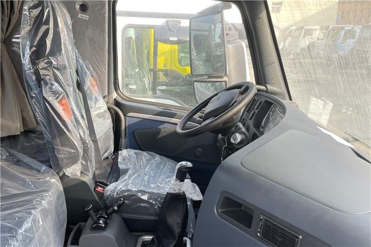 SINOTRUK Howo T7H Truck Head for Sale In Zimbabwe - Тягач: фото 3 SINOTRUK Howo T7H Truck Head for Sale In Zimbabwe - Тягач: фото 3