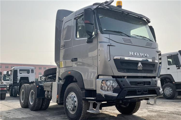 SINOTRUK Howo T7H Truck Head for Sale In Zimbabwe - Тягач: фото 1 SINOTRUK Howo T7H Truck Head for Sale In Zimbabwe - Тягач: фото 1