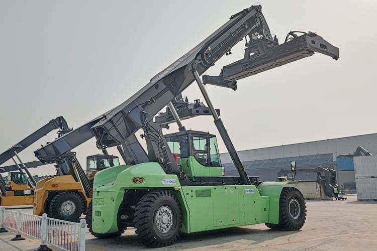 XCMG Reach Stacker Price for Sale in Guyana - Контейнерный погрузчик: фото 2 XCMG Reach Stacker Price for Sale in Guyana - Контейнерный погрузчик: фото 2