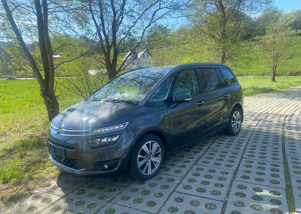 Citroën C4 Grand Picasso BlueHDi 120 EAT6 Selection - Микроавтобус, Пассажирский фургон: фото 5 Citroën C4 Grand Picasso BlueHDi 120 EAT6 Selection - Микроавтобус, Пассажирский фургон: фото 5