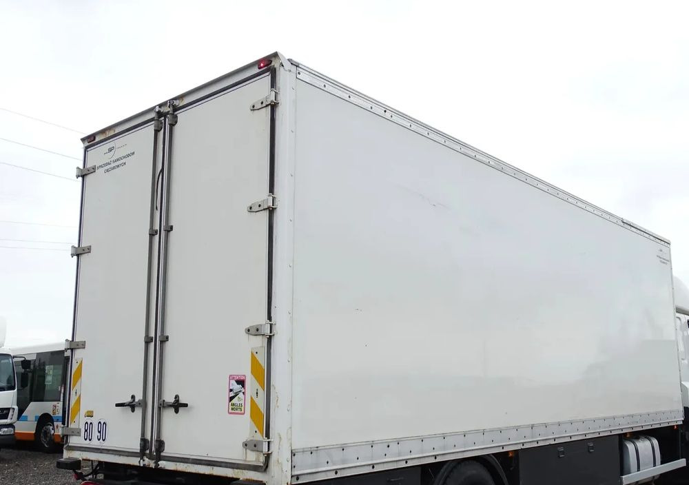 DAF LF 18.320 Kontener 20 palet - Грузовик с закрытым кузовом: фото 2 DAF LF 18.320 Kontener 20 palet - Грузовик с закрытым кузовом: фото 2