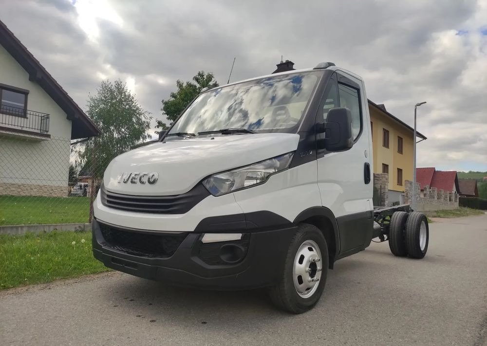 Iveco DAILY 35c14 2.3 hpi rama do zabudowy, - Грузовик-шасси: фото 2 Iveco DAILY 35c14 2.3 hpi rama do zabudowy, - Грузовик-шасси: фото 2