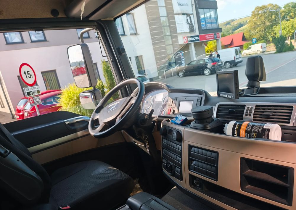 MAN TGL 12.250 kontener 6,2 , winda - Грузовик с закрытым кузовом: фото 4 MAN TGL 12.250 kontener 6,2 , winda - Грузовик с закрытым кузовом: фото 4