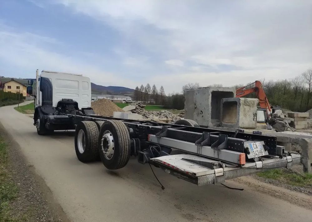 Renault Premium 26.380 Dxi  6x2 rama do zabudowy - Грузовик-шасси: фото 4 Renault Premium 26.380 Dxi  6x2 rama do zabudowy - Грузовик-шасси: фото 4