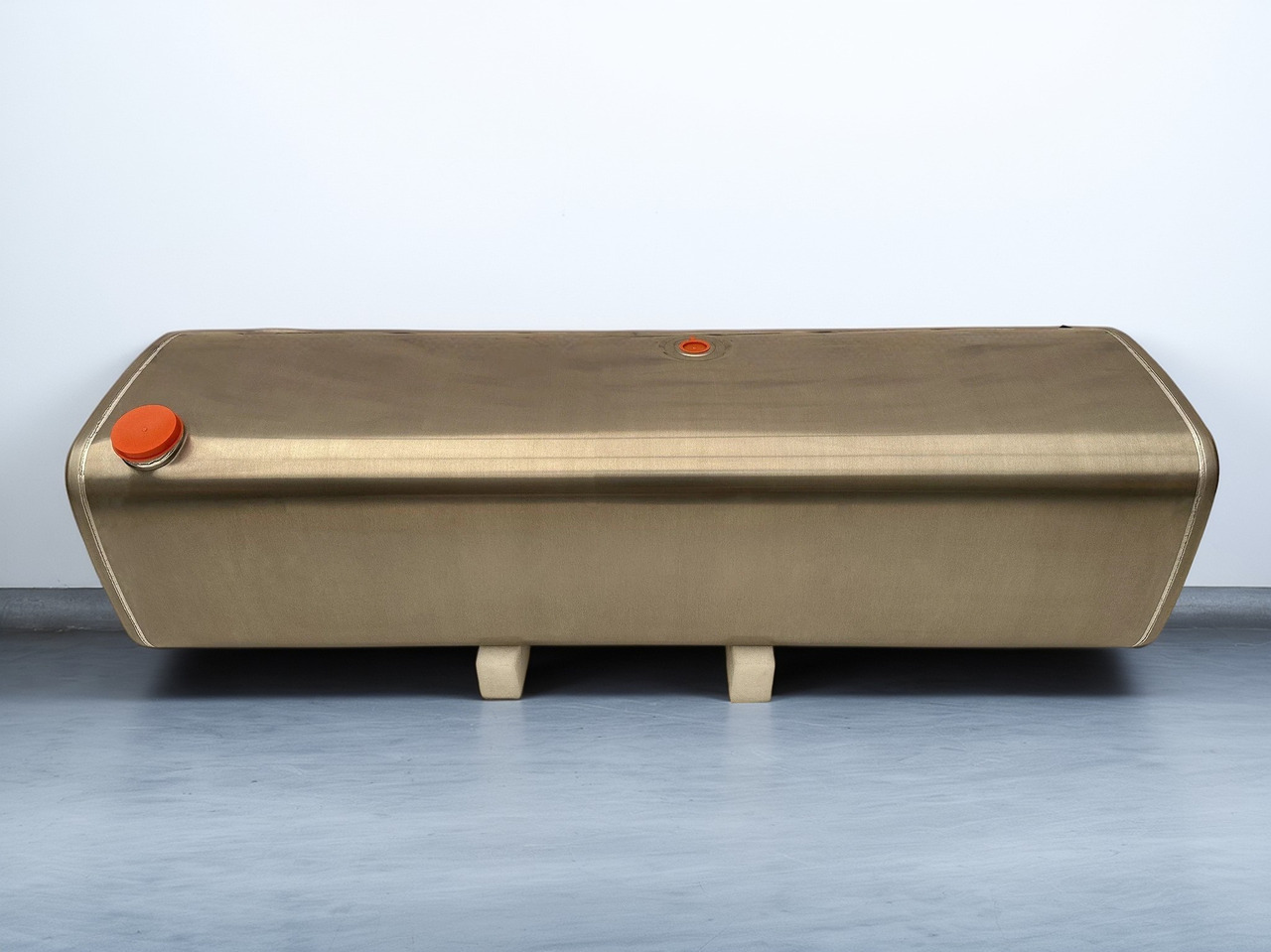 VOLVO - Топливный бак: фото 1 VOLVO - Топливный бак: фото 1