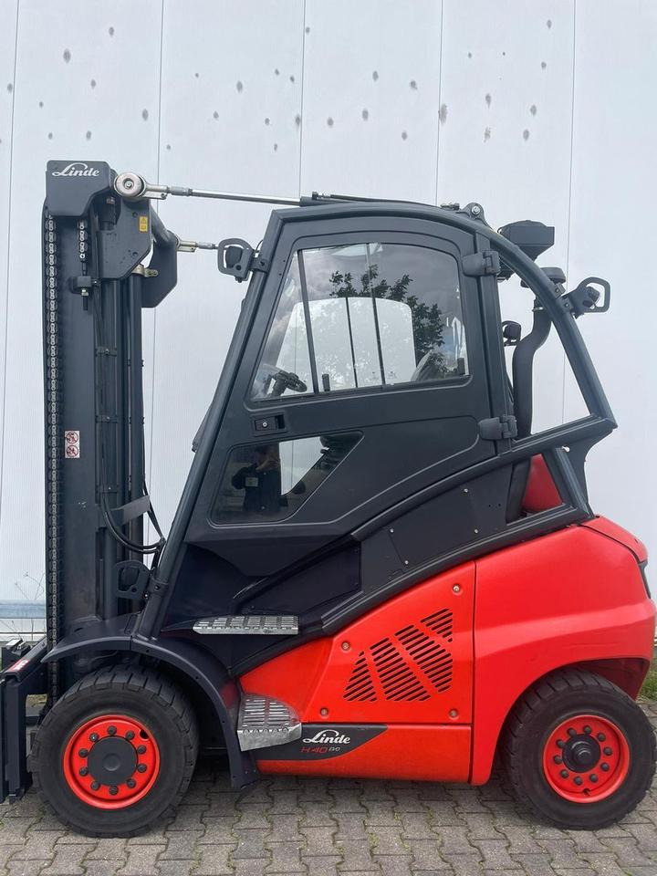 Linde H 40 T - mit aktuellem Service - - Вилочный погрузчик: фото 2 Linde H 40 T - mit aktuellem Service - - Вилочный погрузчик: фото 2