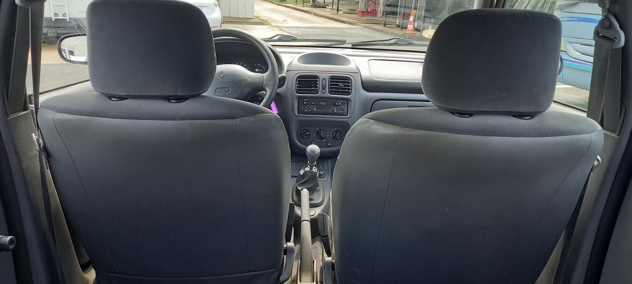 CLIO SANS CONTROLE TECHNIQUE - Легковой автомобиль: фото 3 CLIO SANS CONTROLE TECHNIQUE - Легковой автомобиль: фото 3