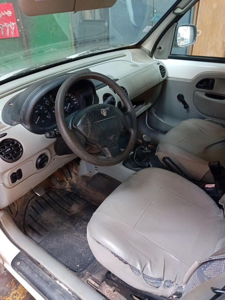 RENAULT KANGOO 1.2 5CV FISCAUX 58ch DIN - Грузопассажирский фургон: фото 2 RENAULT KANGOO 1.2 5CV FISCAUX 58ch DIN - Грузопассажирский фургон: фото 2