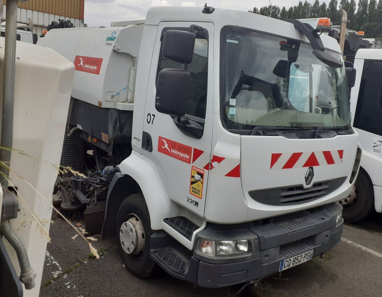 /!\ RESERVÉE AUX PROFESSIONNELS DE L'AUTOMOBILE UNIQUEMENT ! - Подметально-уборочная машина: фото 1 /!\ RESERVÉE AUX PROFESSIONNELS DE L'AUTOMOBILE UNIQUEMENT ! - Подметально-уборочная машина: фото 1