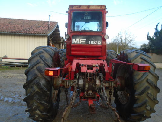 Massey Ferguson 1200 - Трактор: фото 5 Massey Ferguson 1200 - Трактор: фото 5