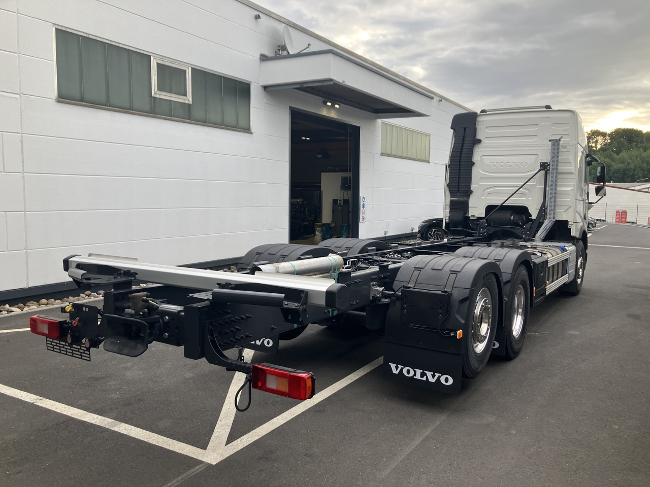VOLVO FMX 540 6x2 Globetrotter Chassis - Грузовик-шасси: фото 4 VOLVO FMX 540 6x2 Globetrotter Chassis - Грузовик-шасси: фото 4