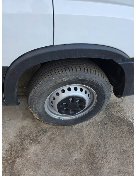 Iveco Daily 35S14 - Грузовик-шасси: фото 4 Iveco Daily 35S14 - Грузовик-шасси: фото 4