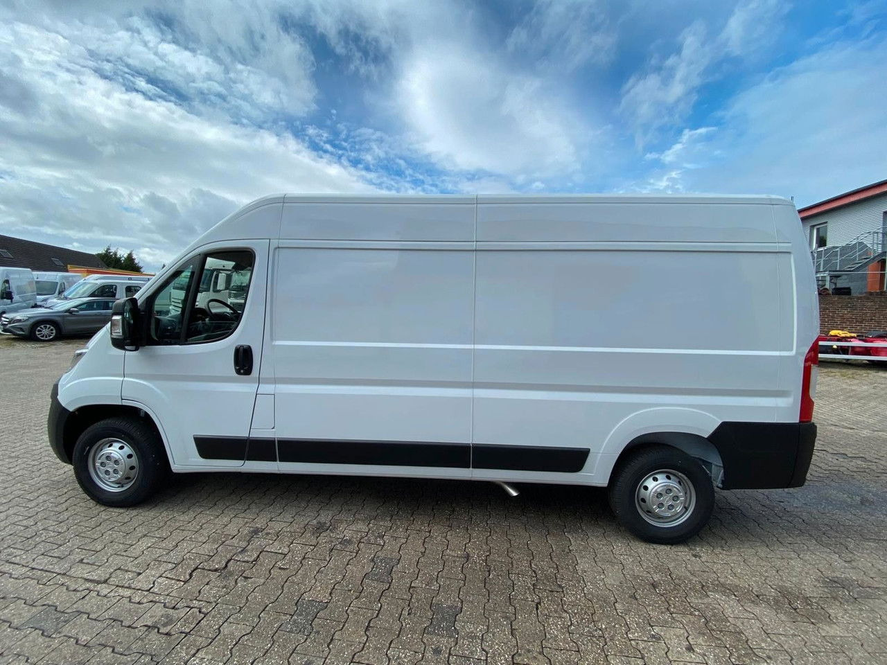 Opel Movano Cargo - Цельнометаллический фургон: фото 2 Opel Movano Cargo - Цельнометаллический фургон: фото 2