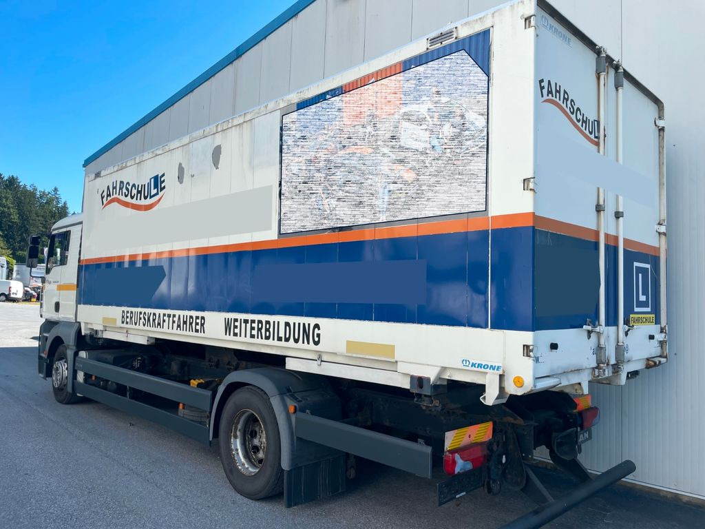 MAN TGA 18.350 Schalter FAHRSCHULE Driving Shool - Грузовик с закрытым кузовом: фото 4 MAN TGA 18.350 Schalter FAHRSCHULE Driving Shool - Грузовик с закрытым кузовом: фото 4