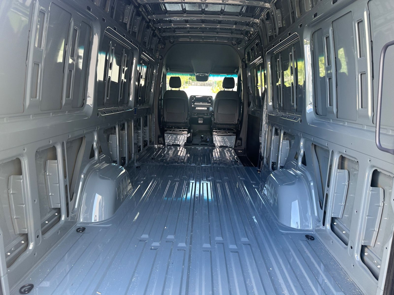 Mercedes-Benz Sprinter 317 cdi - Кастенваген: фото 5 Mercedes-Benz Sprinter 317 cdi - Кастенваген: фото 5