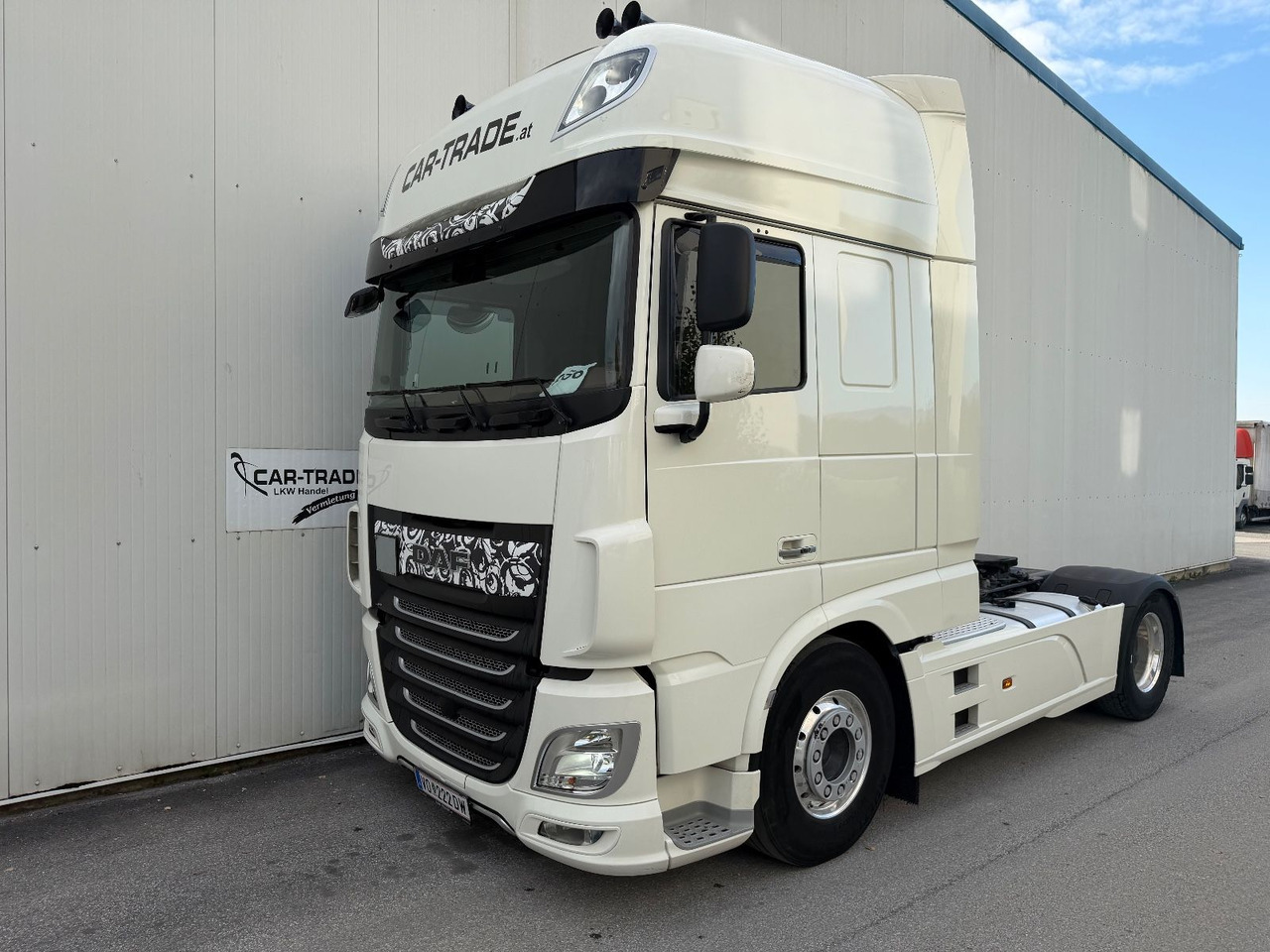 DAF XF 530  Vollausstattung Vollluft 2l-Hydraulik - Тягач: фото 1 DAF XF 530  Vollausstattung Vollluft 2l-Hydraulik - Тягач: фото 1