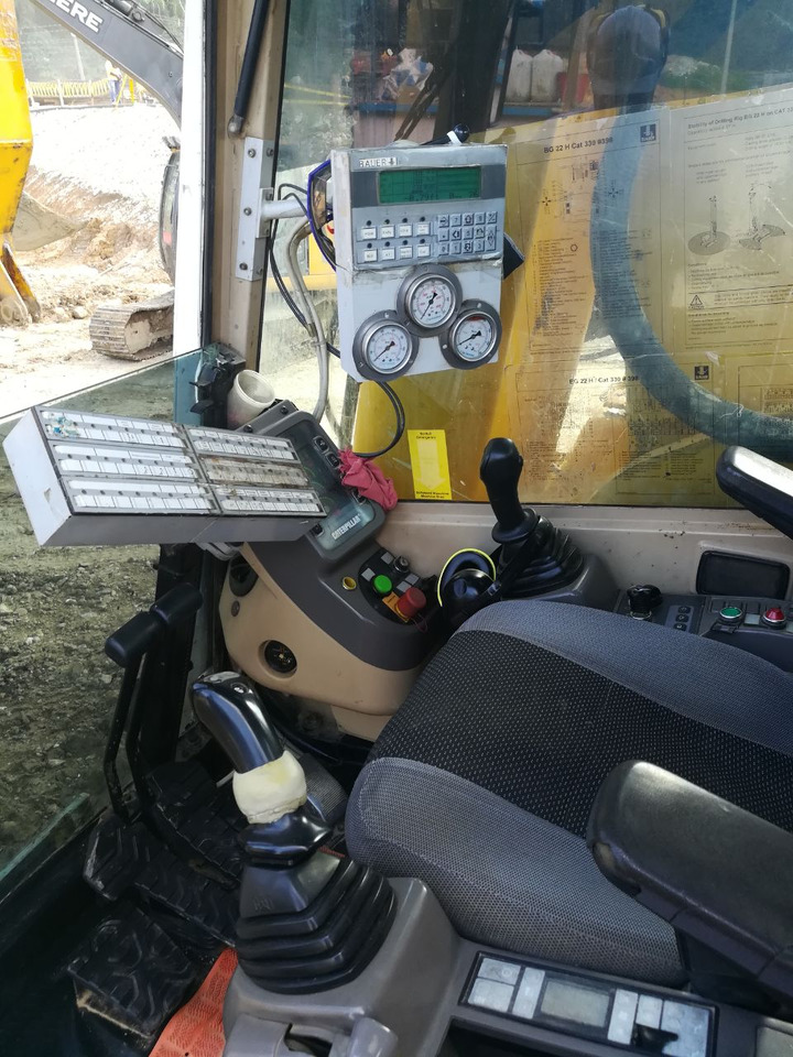 BAUER BG 22H - Буровая машина: фото 5 BAUER BG 22H - Буровая машина: фото 5