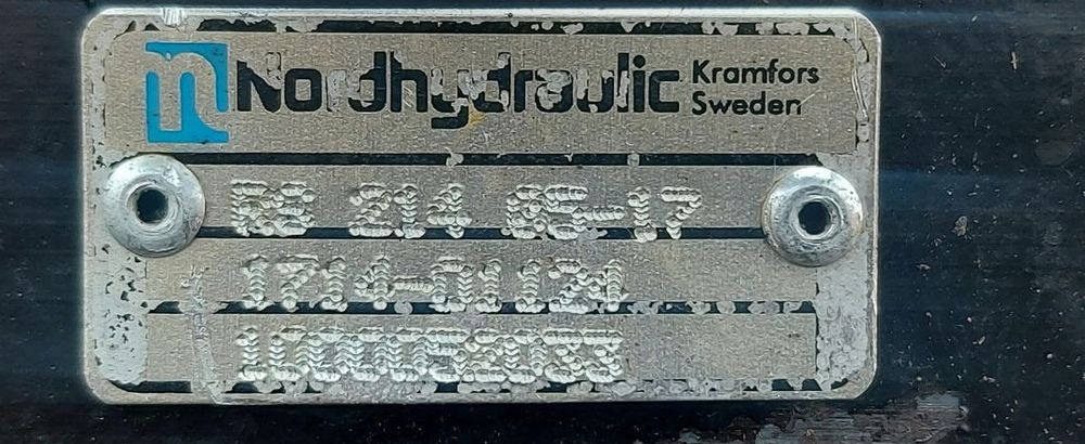 Rozdzielacz główny Kramer 342 - Гидравлика для Строительной техники: фото 3 Rozdzielacz główny Kramer 342 - Гидравлика для Строительной техники: фото 3