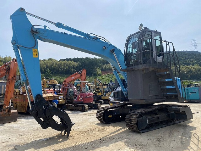 HITACHI ZX225USRE-3 - Гусеничный экскаватор: фото 1 HITACHI ZX225USRE-3 - Гусеничный экскаватор: фото 1