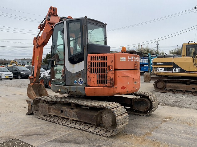 HITACHI ZX75UR-3 - Гусеничный экскаватор: фото 3 HITACHI ZX75UR-3 - Гусеничный экскаватор: фото 3