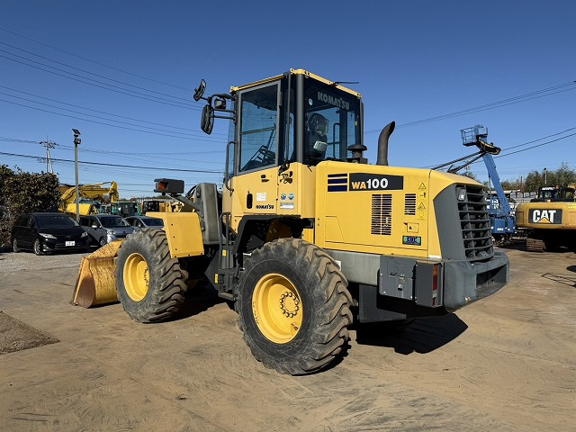 KOMATSU WA100-6 - Колёсный погрузчик: фото 3 KOMATSU WA100-6 - Колёсный погрузчик: фото 3