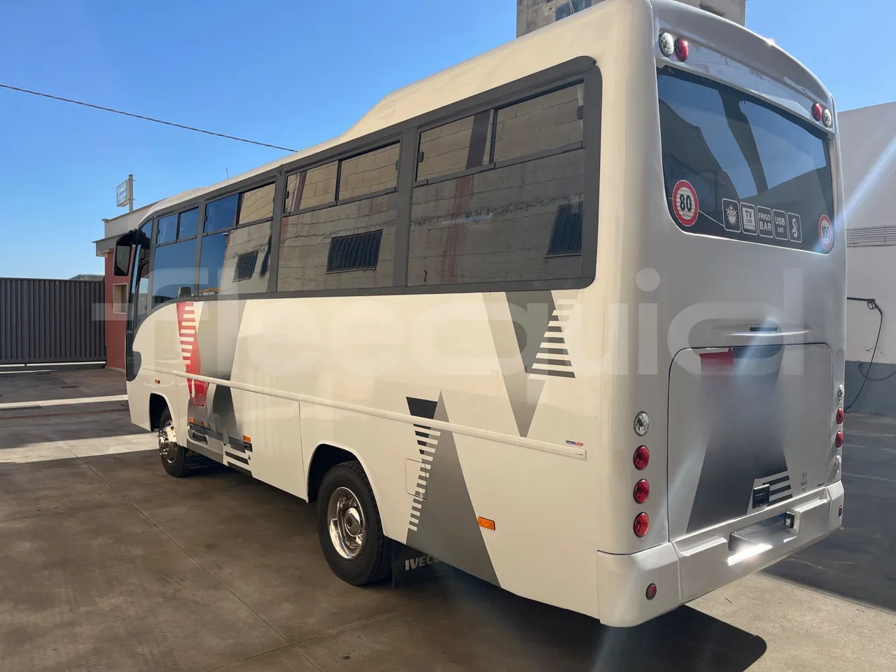 Туристический автобус Iveco E24: фото 8