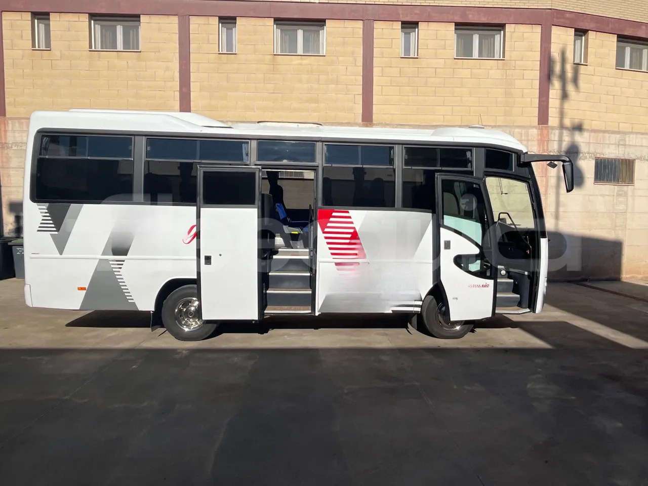 Туристический автобус Iveco E24: фото 13