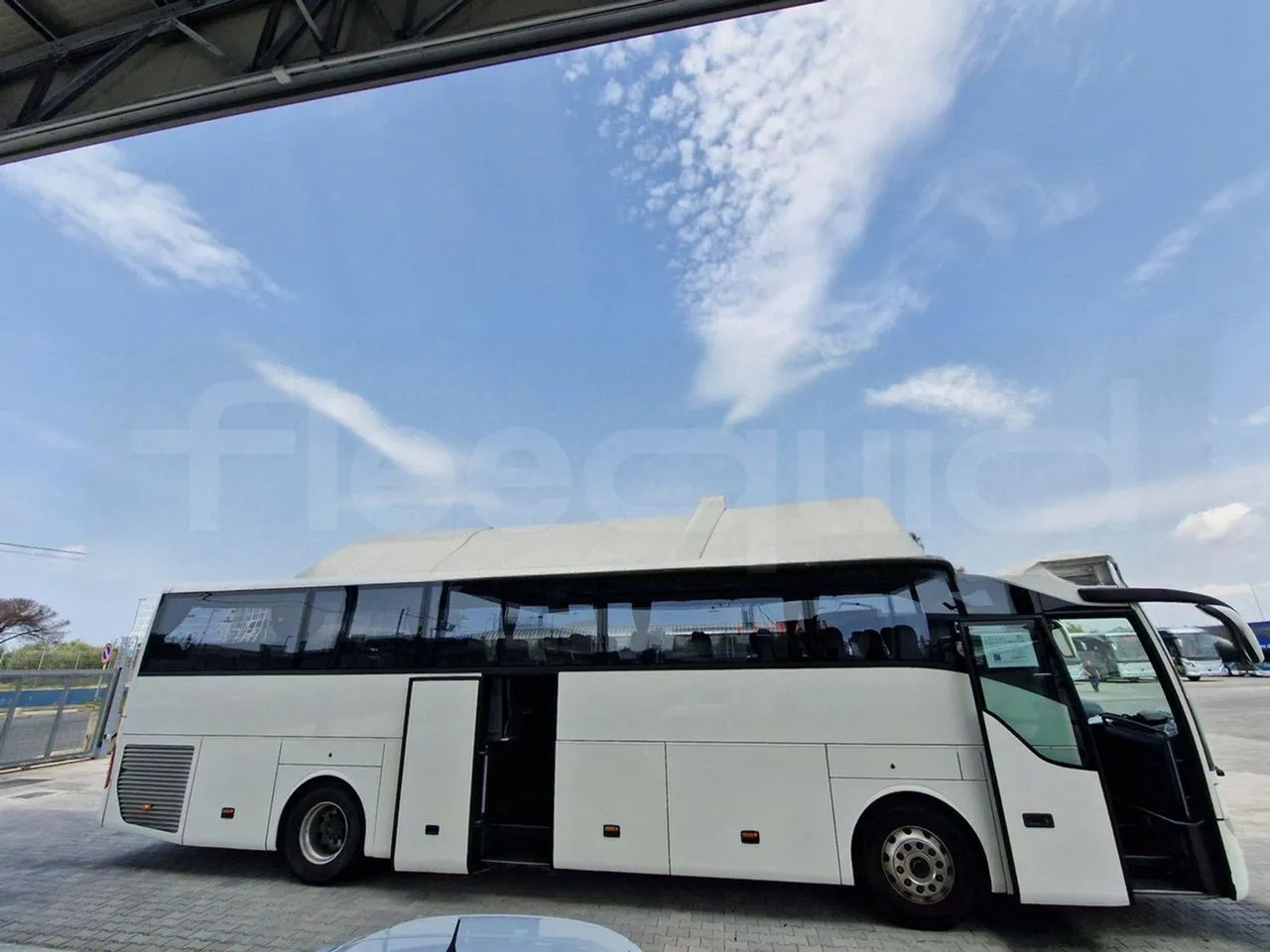 Туристический автобус Mercedes-Benz Tourismo: фото 13