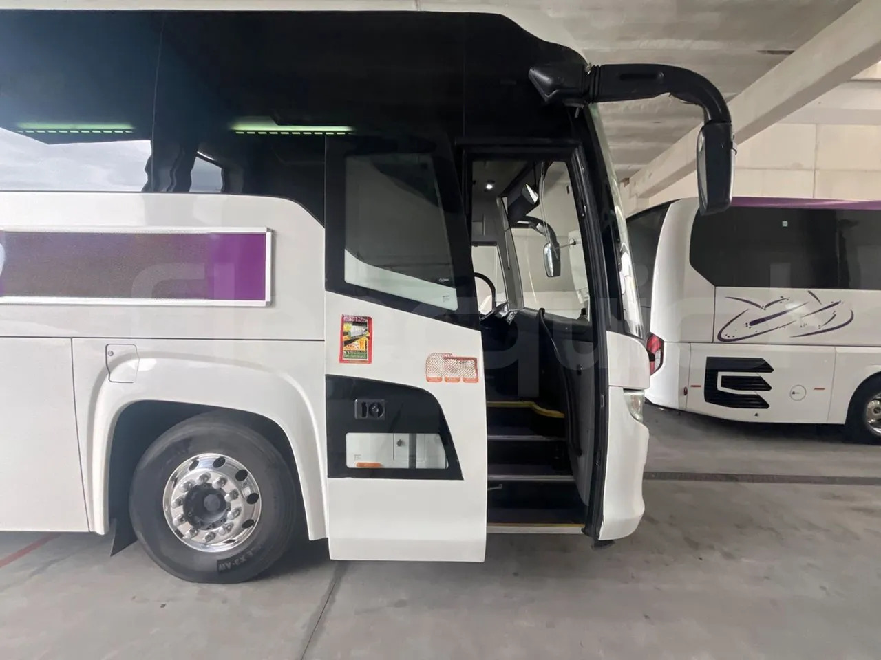 Туристический автобус Scania Touring HD: фото 13