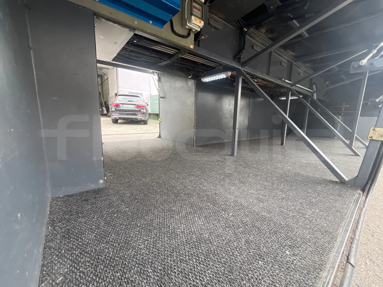 Туристический автобус Scania Touring HD: фото 8