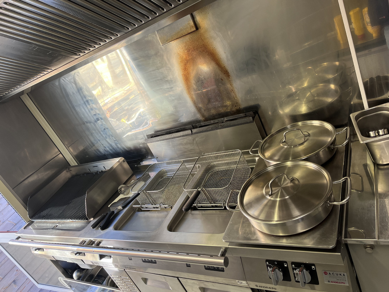 FOOD TRUCK - Nadgradnja s kuhinjsko opremo: ANGELO PO - Volkswagen Crafter - Коммерческий автомобиль: фото 4 FOOD TRUCK - Nadgradnja s kuhinjsko opremo: ANGELO PO - Volkswagen Crafter - Коммерческий автомобиль: фото 4