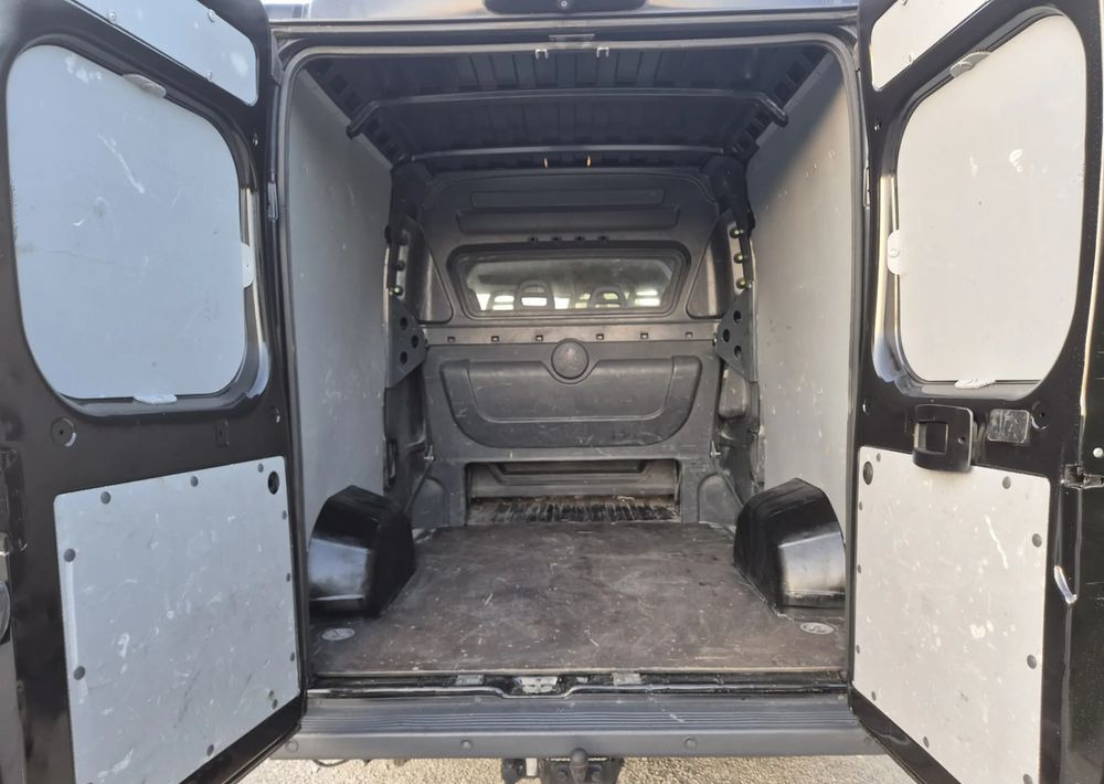 Peugeot Boxer 2.2 130KM Dubel kabina - Цельнометаллический фургон, Грузопассажирский фургон: фото 4 Peugeot Boxer 2.2 130KM Dubel kabina - Цельнометаллический фургон, Грузопассажирский фургон: фото 4