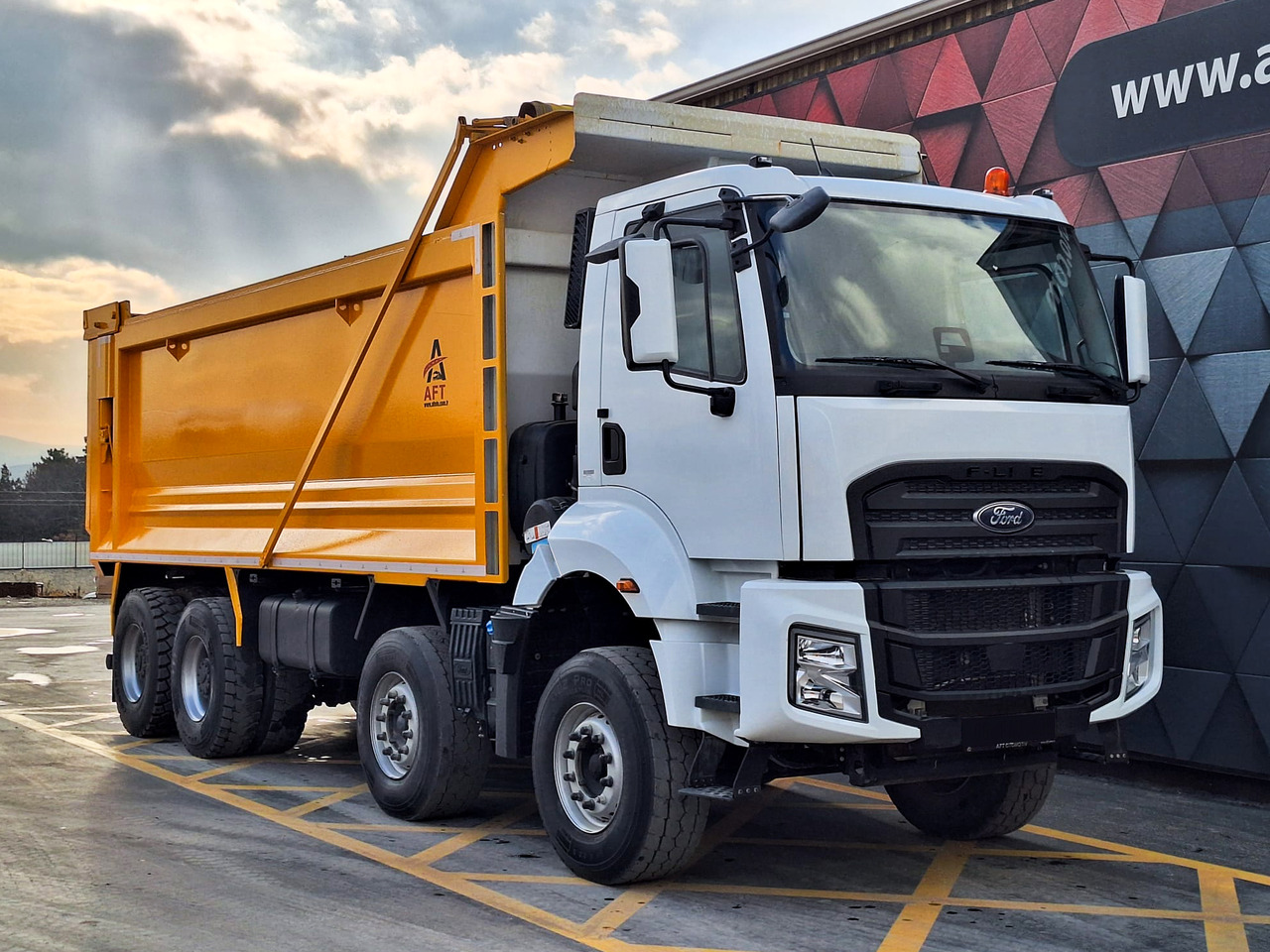 FORD 4445 XD - Самосвал: фото 3 FORD 4445 XD - Самосвал: фото 3