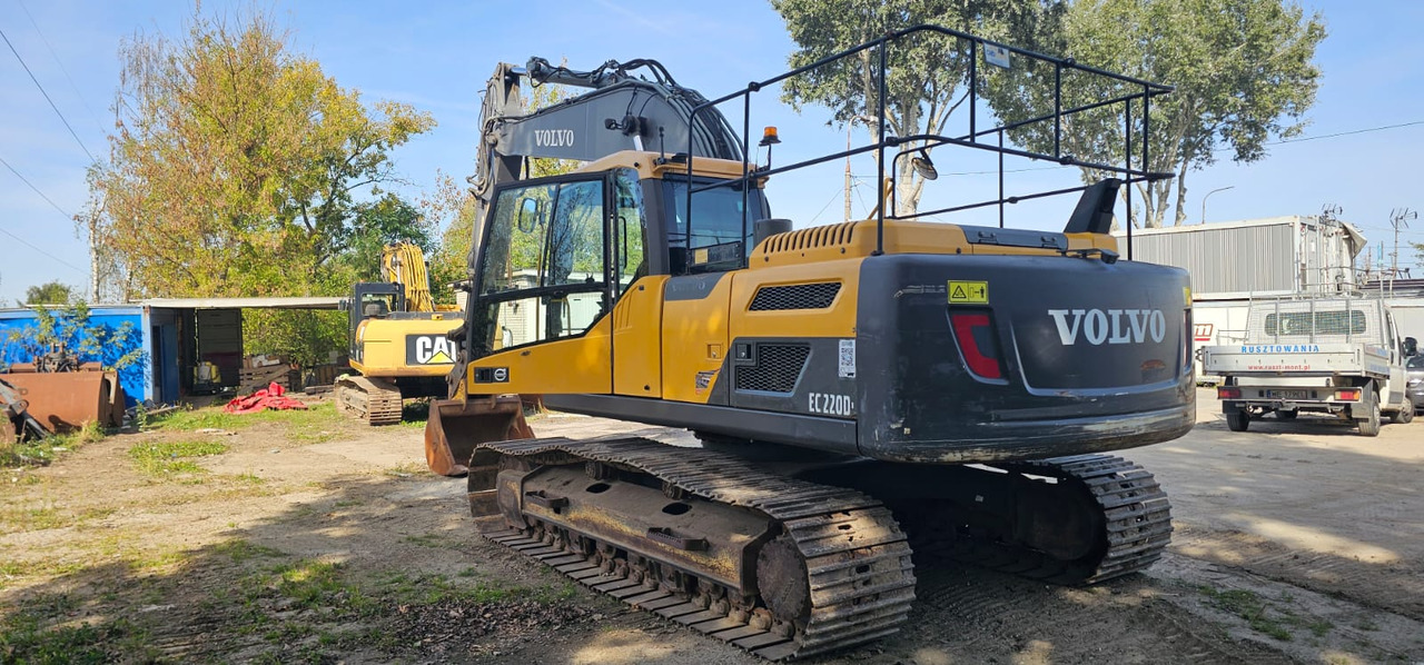 VOLVO EC220DL - Гусеничный экскаватор: фото 1 VOLVO EC220DL - Гусеничный экскаватор: фото 1