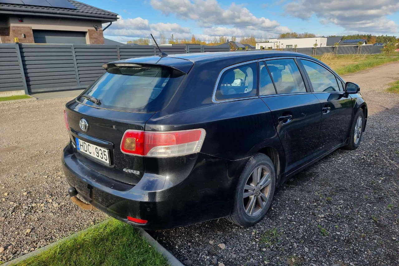 Toyota Avensis - Универсал: фото 5 Toyota Avensis - Универсал: фото 5