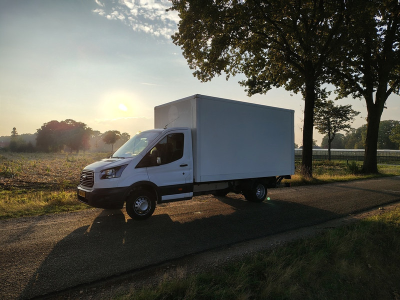 Ford Transit - Цельнометаллический фургон: фото 2 Ford Transit - Цельнометаллический фургон: фото 2