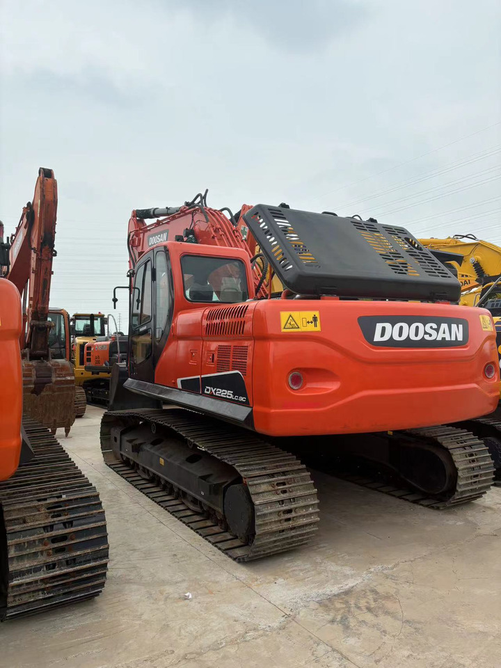 DOOSAN dx225 excavator original hot sale - Гусеничный экскаватор: фото 2 DOOSAN dx225 excavator original hot sale - Гусеничный экскаватор: фото 2