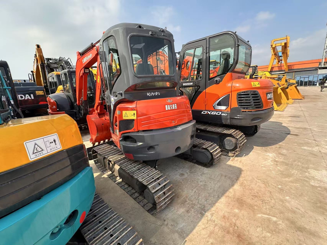 KUBOTA u35-5 japan brand mini excavator kubota Small home farm - Мини-экскаватор: фото 5 KUBOTA u35-5 japan brand mini excavator kubota Small home farm - Мини-экскаватор: фото 5