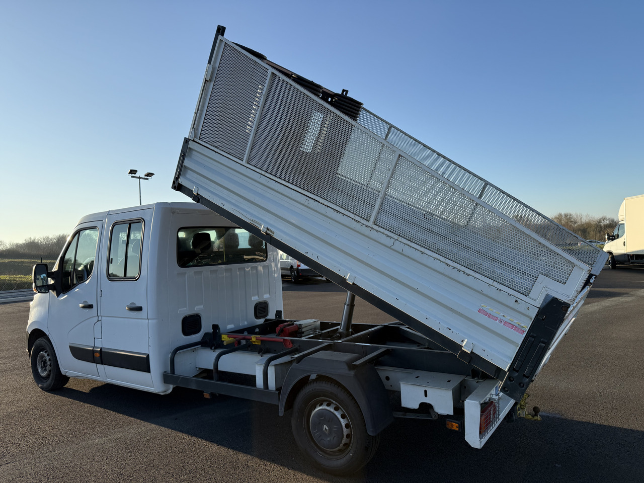 RENAULT MASTER 2.3DCI125 BENNE ACIER DOUBLE CABINE ROUE SIMPLE + REHAUSSE DE RIDELLE - Малотоннажный самосвал: фото 4 RENAULT MASTER 2.3DCI125 BENNE ACIER DOUBLE CABINE ROUE SIMPLE + REHAUSSE DE RIDELLE - Малотоннажный самосвал: фото 4