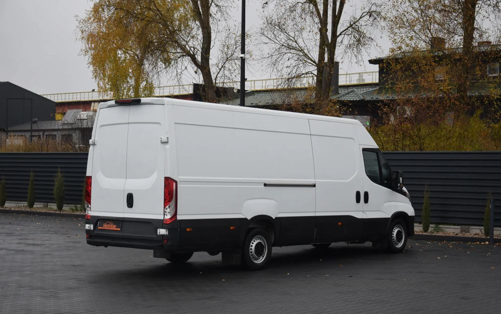 Iveco DAILY MAXI 35S16 / 2.3 - 160 KM / NOWY MODEL / 3 OSOBY / DOSTAWCZE / BLASZAK / KLIMA / CZUJNIKI COFANIA / TRYB CITY-ECO / 2023 / SERWISOWANY / SPROWADZONY Z NIEMIEC - Цельнометаллический фургон: фото 5 Iveco DAILY MAXI 35S16 / 2.3 - 160 KM / NOWY MODEL / 3 OSOBY / DOSTAWCZE / BLASZAK / KLIMA / CZUJNIKI COFANIA / TRYB CITY-ECO / 2023 / SERWISOWANY / SPROWADZONY Z NIEMIEC - Цельнометаллический фургон: фото 5